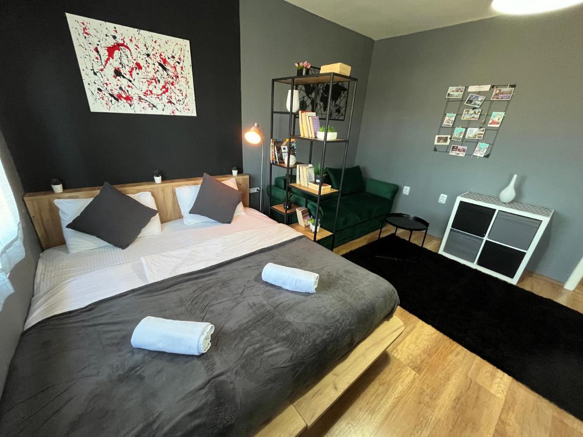 M - Square Private Rooms สโกเปีย ภายนอก รูปภาพ